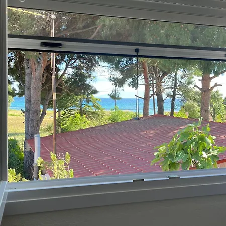 Nyaraló κ & μ House By The Sea Néa Iráklia