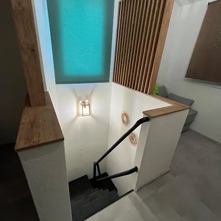 Дом отдыха κ & μ House By The Sea *