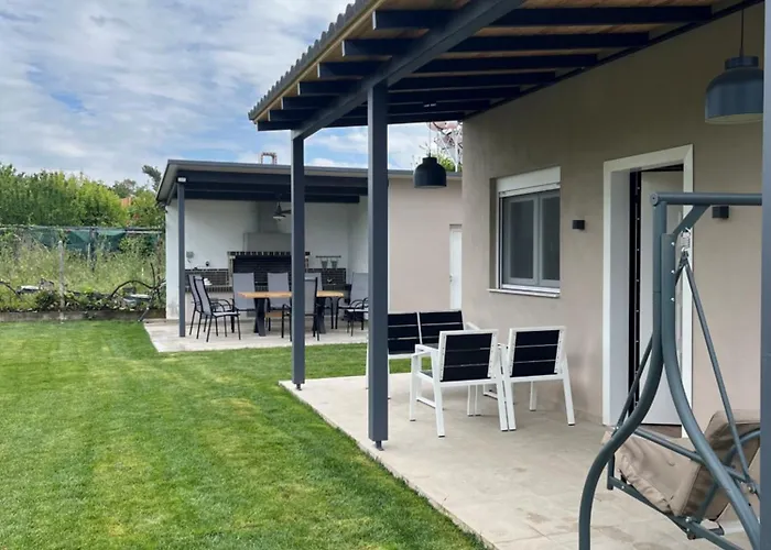 Casa de Férias κ & μ House By The Sea Néa Iráklia