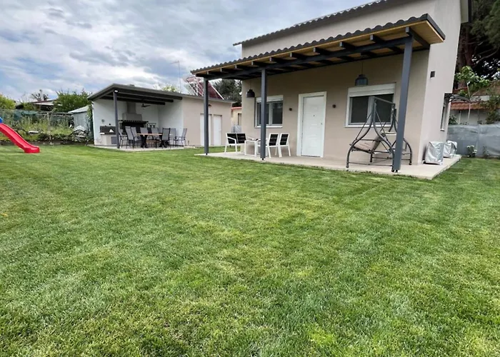 κ & μ House By The Sea Néa Iráklia